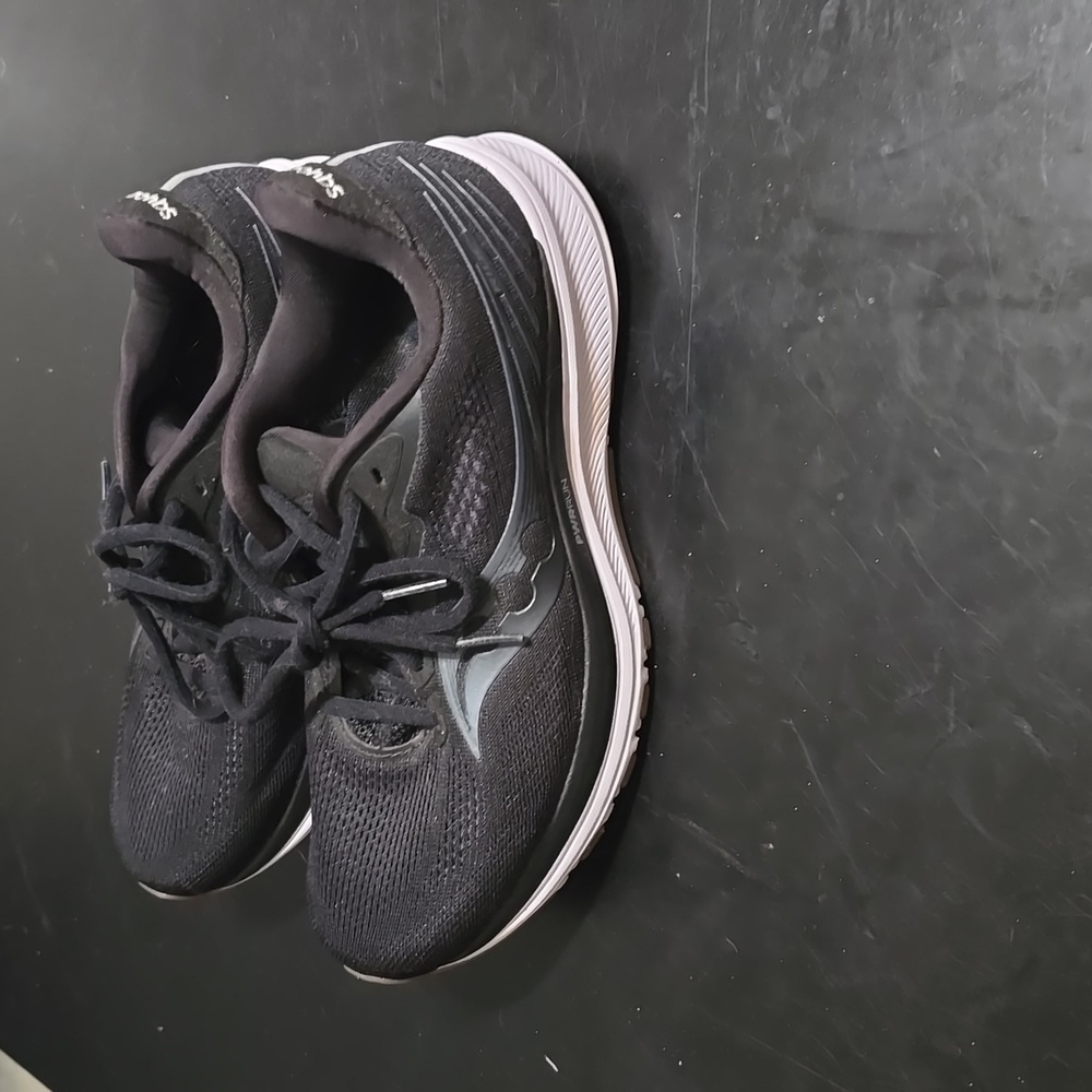 Saucony Formfit shoes